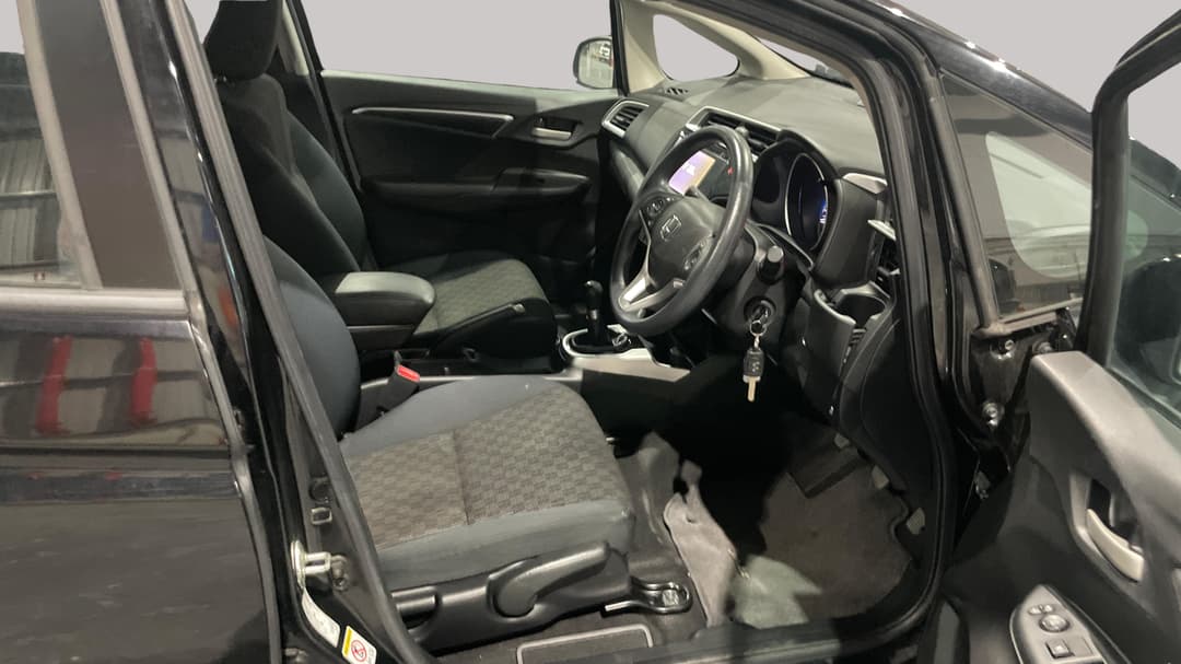 2016 Honda Jazz Vti, Manual, 30132 km, Right Side Front Door Cabin View