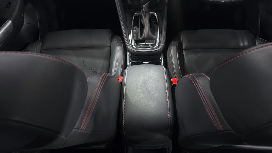 2021 MG Zst Excite, Automatic, 57570 km, Center Console