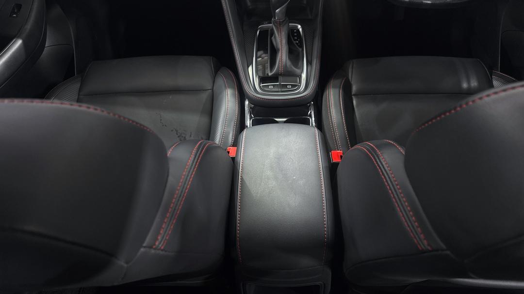 2021 MG Zst Excite, Automatic, 57570 km, Center Console