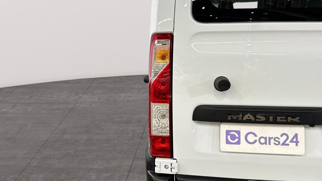 2024 Renault Master Pro Elwb RWD (120kw) L4h3, Manual, 3331 km, Badge (Boot Left Side)