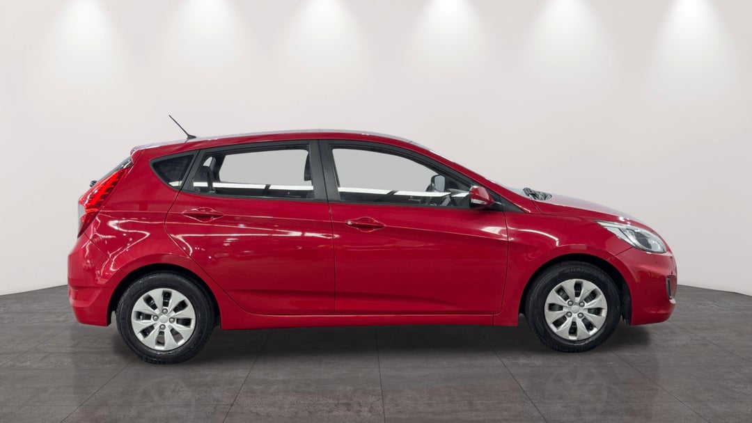 2016 Hyundai Accent Active, Manual, 99458 km, Right Side View