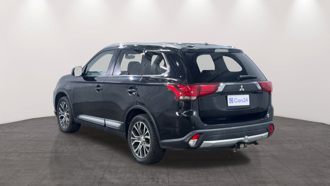 2016 Mitsubishi Outlander Ls (4x2), Automatic, 146446 km, Left Back Diagonal (45- Degree) View