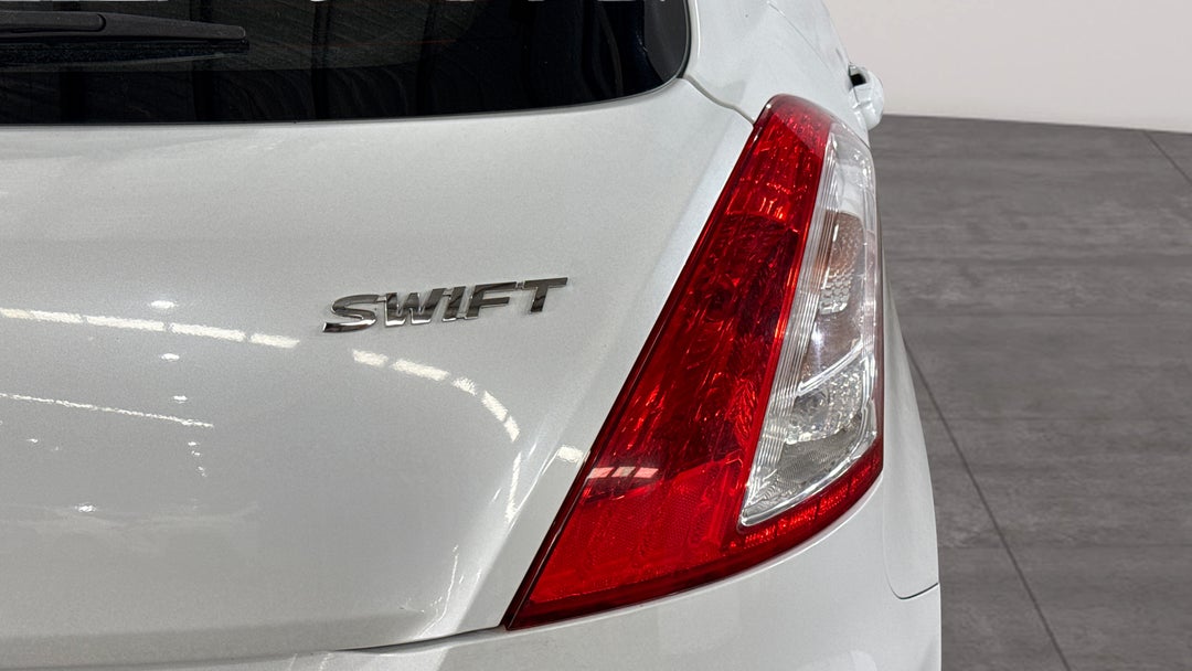 2015 Suzuki Swift Gl, Automatic, 94062 km, Badge (Boot Right Side)
