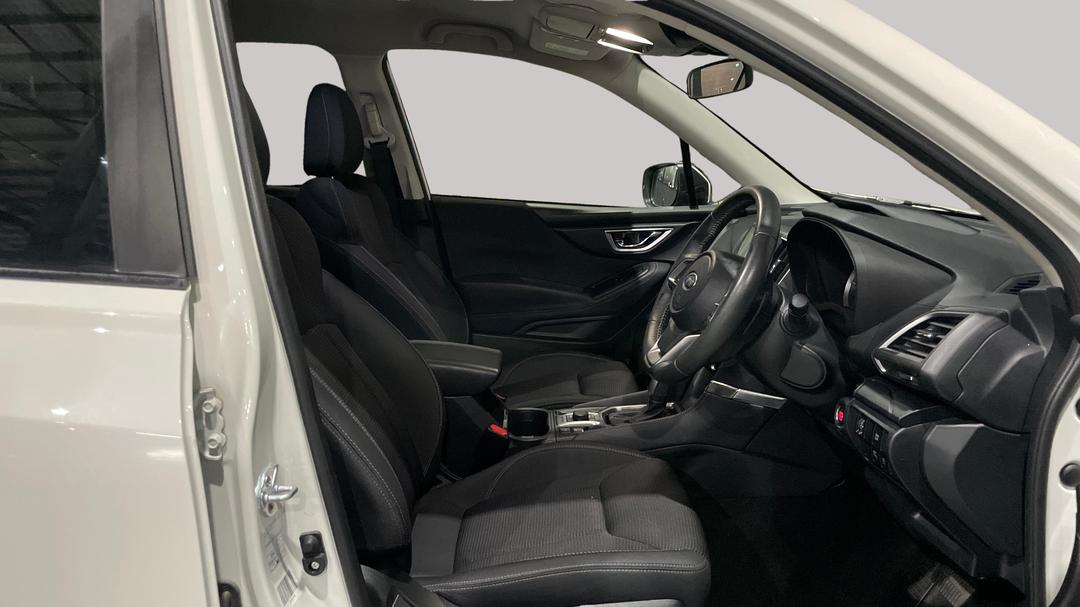 2024 Subaru Forester 2.5i (AWD), Automatic, 40401 km, Right Side Front Door Cabin View