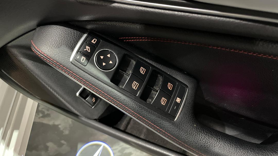 2017 Mercedes-benz CLA 250 Sport 4matic S/brake, Automatic, 98549 km, Drivers Side Door Panel Controls