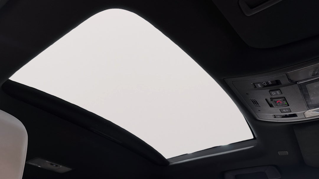 2024 Lexus Ux300h Luxury Hybrid, Automatic, 34128 km, Interior Sunroof/Moonroof