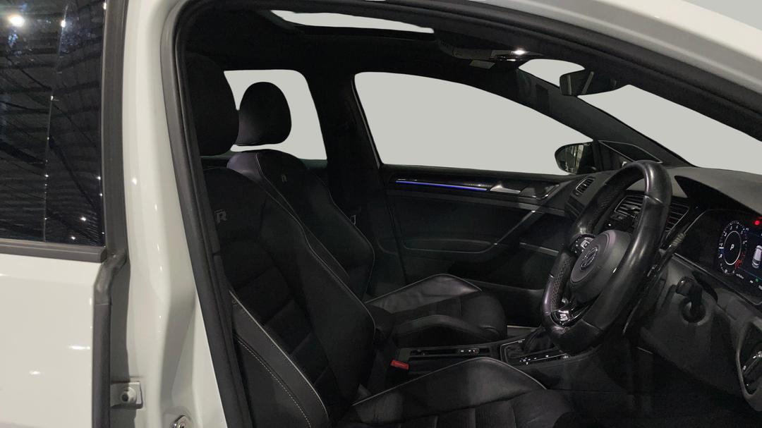 2019 Volkswagen Golf R, Automatic, 115230 km, Right Side Front Door Cabin View