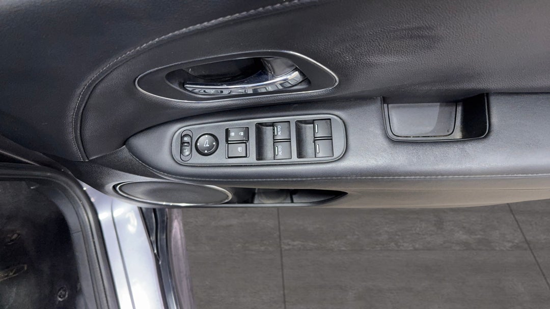 2018 Honda HR-V Rs, Automatic, 64399 km, Drivers Side Door Panel Controls
