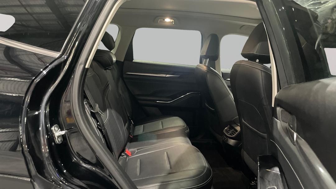 2021 GWM Haval H6 Ultra, Automatic, 78344 km, Right Side Rear Door Cabin View