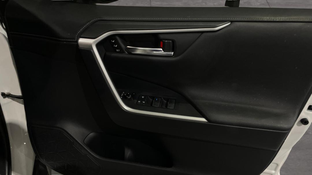 2021 Toyota RAV4 Cruiser (AWD) Hybrid, Automatic, 64602 km, Speaker View