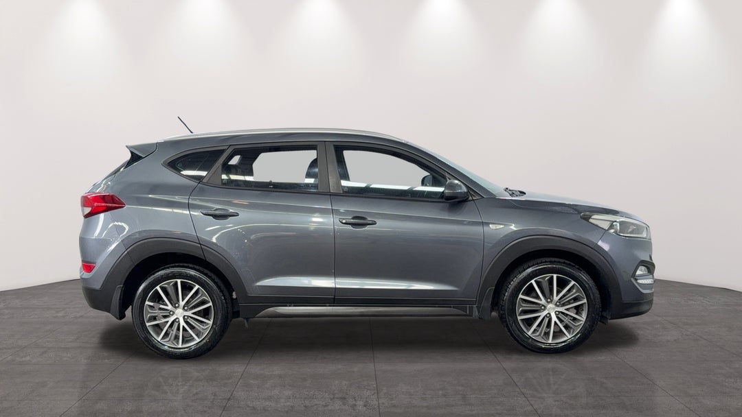 2015 Hyundai Tucson Active X (fwd), Automatic, 133835 km, Right Side View