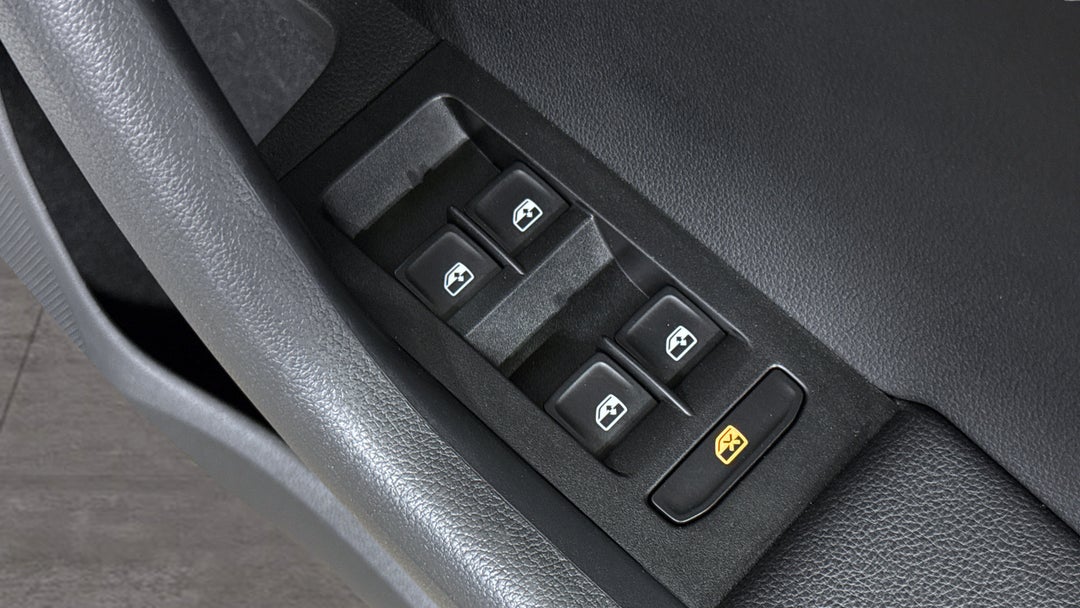 2015 SKODA Octavia Rs 162 Tsi, Automatic, 94691 km, Drivers Side Door Panel Controls