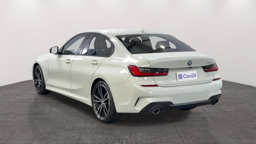 Left Back Diagonal (45- Degree) View