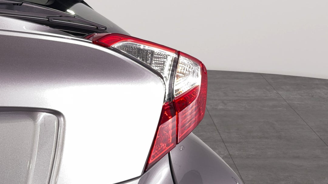 Badge (Boot Right Side)