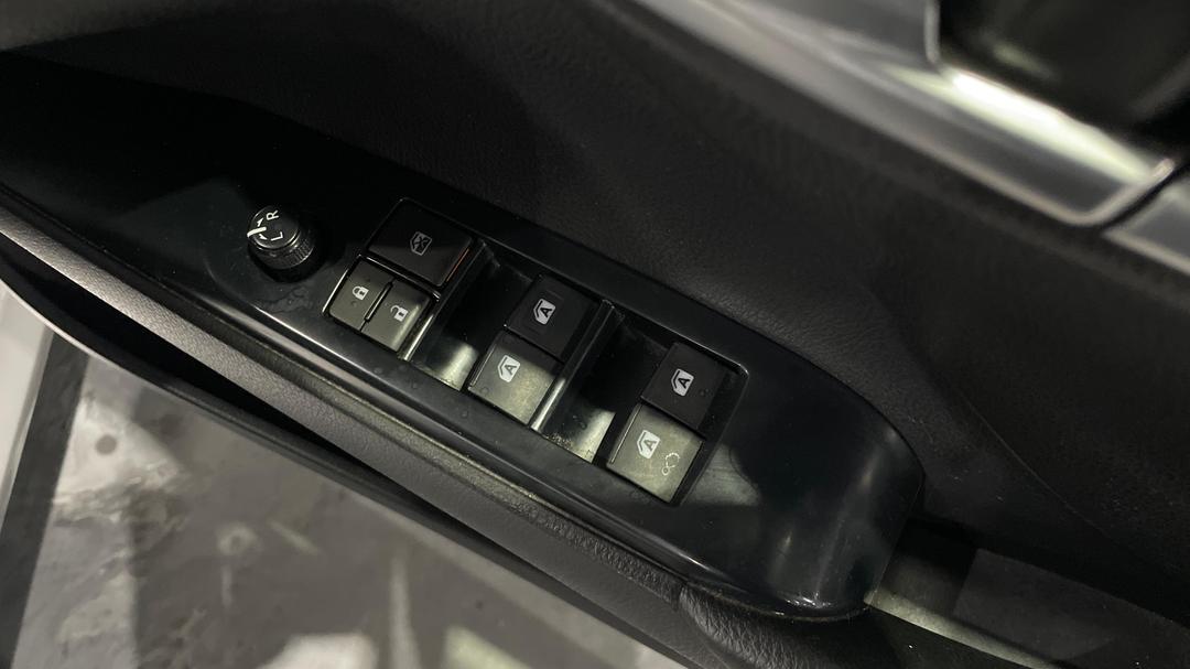 2019 Toyota Camry Ascent, Automatic, 118019 km, Drivers Side Door Panel Controls