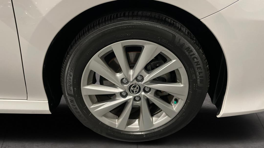 2021 Toyota Camry Ascent, Automatic, 61946 km, Right Front Wheel