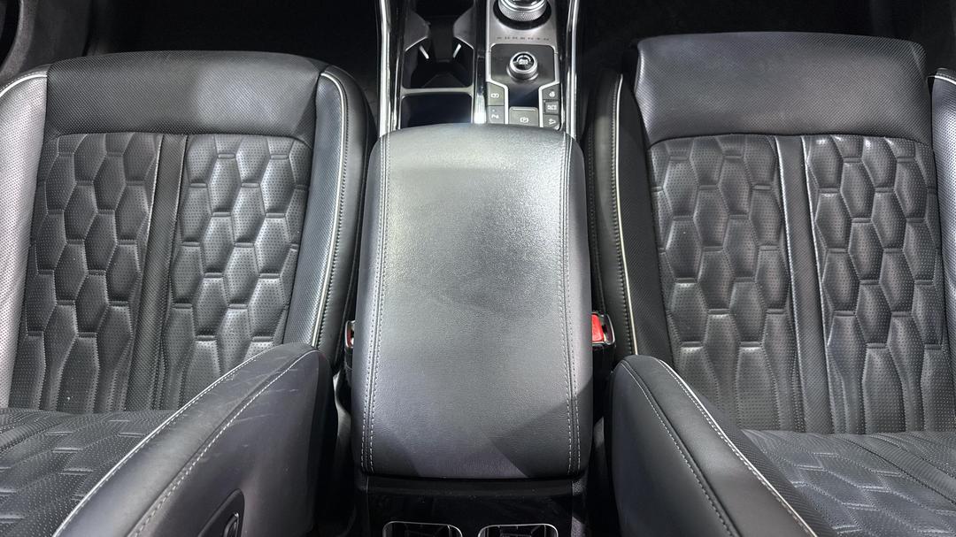 2021 Kia Sorento Gt-line 7 Seat, Automatic, 48140 km, Center Console