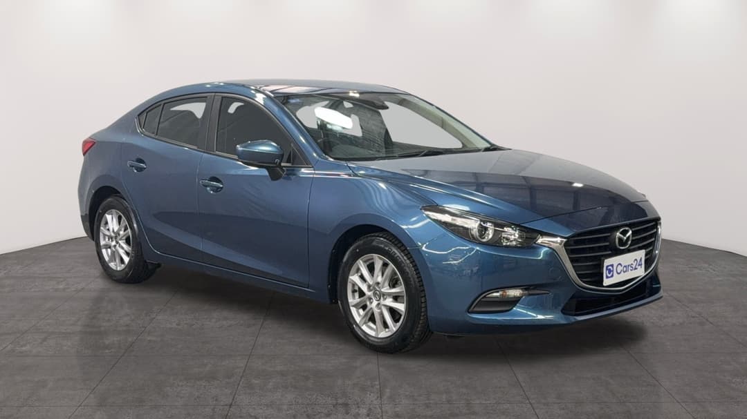 2017 Mazda 3 Neo, Automatic, 75700 km, Right Front Diagonal (45- Degree) View