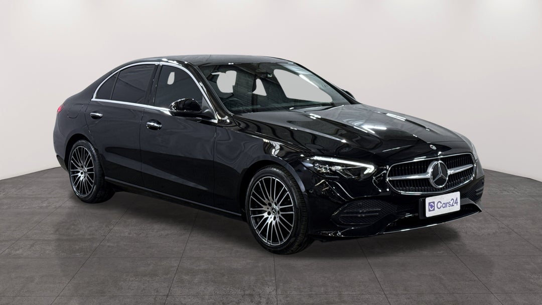 2022 Mercedes-benz C200 Mhev, Automatic, 52968 km, Right Front Diagonal (45- Degree) View