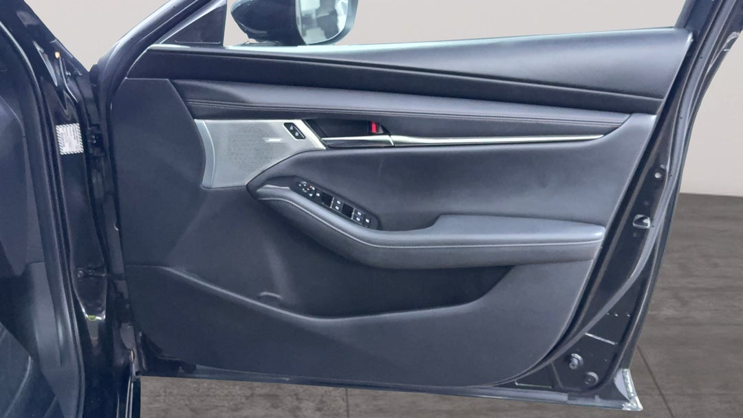 2019 Mazda 3 G25 Gt, Automatic, 82403 km, Speaker View