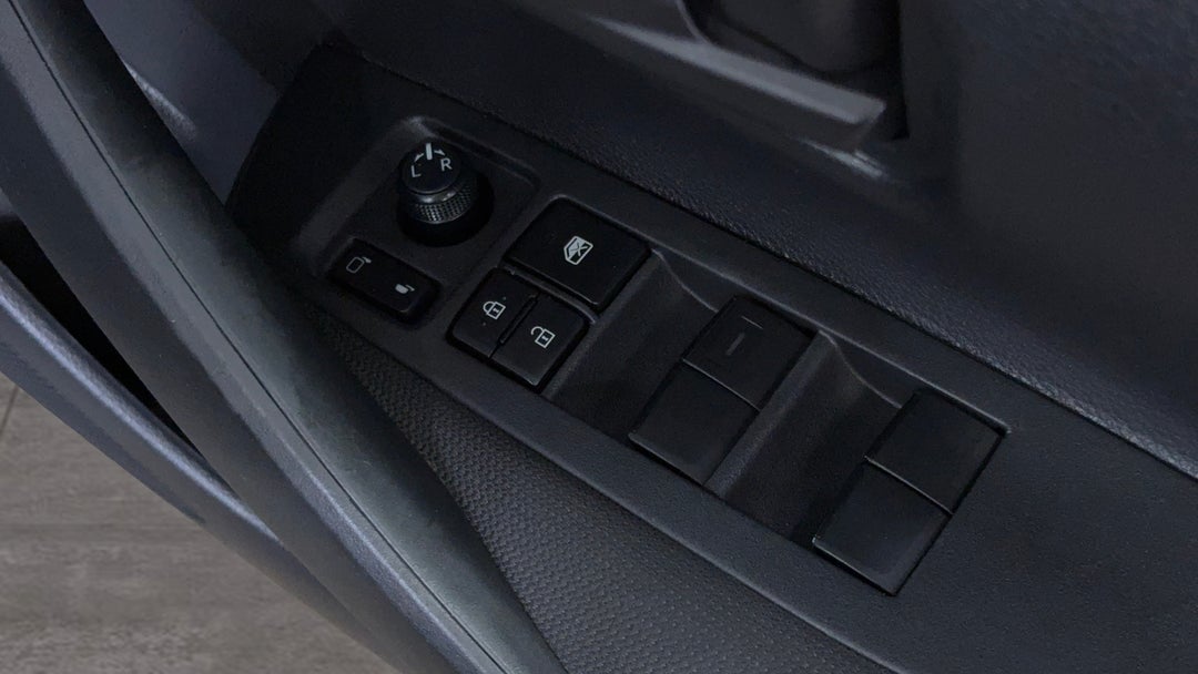 2020 Toyota Corolla Ascent Sport, Automatic, 49133 km, Drivers Side Door Panel Controls