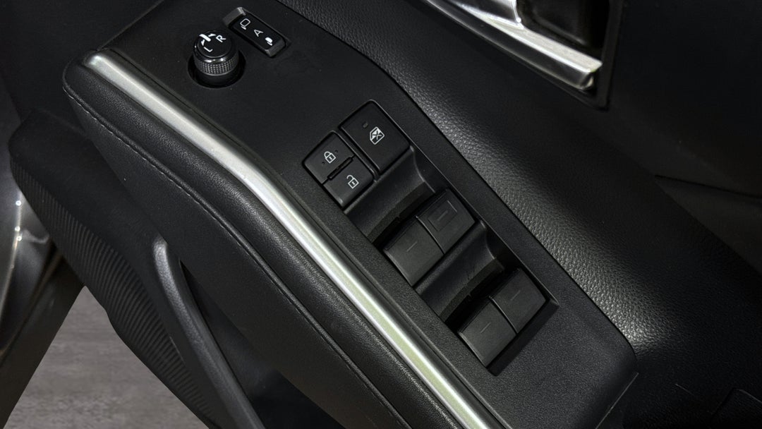 2022 Toyota Kluger Gxl Hybrid AWD, Automatic, 34771 km, Drivers Side Door Panel Controls