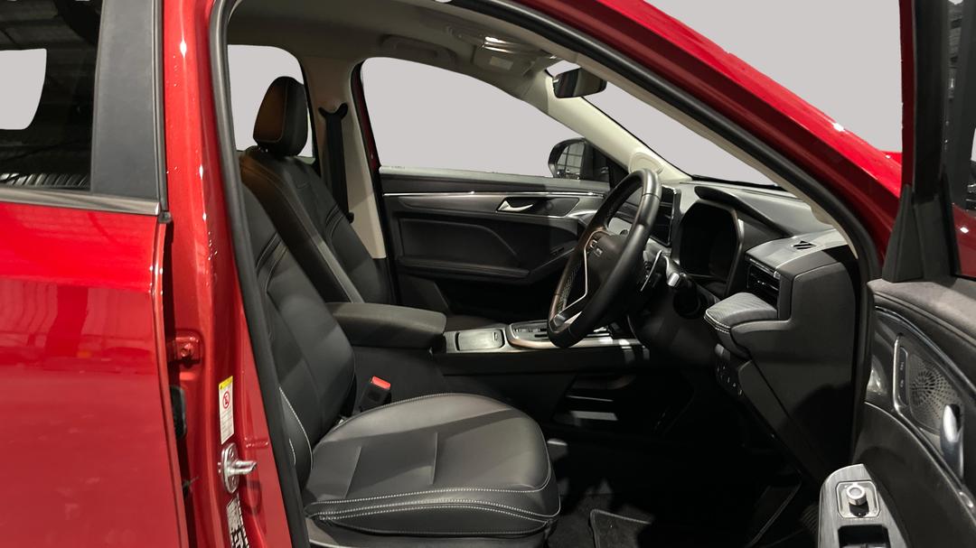 2024 GWM Haval Jolion Lux, Automatic, 11743 km, Right Side Front Door Cabin View
