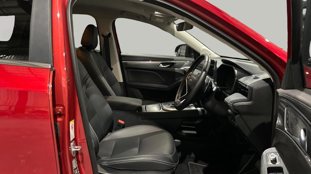 2024 GWM Haval Jolion Lux, Automatic, 11743 km, Right Side Front Door Cabin View