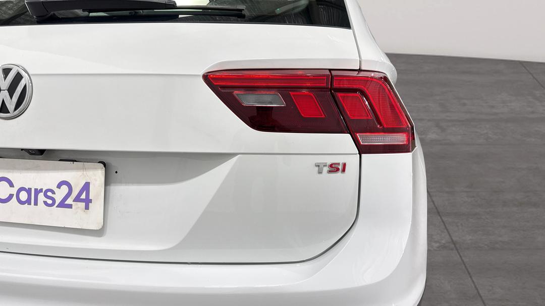 2017 Volkswagen Tiguan 110 Tsi Trendline, Automatic, 130272 km, Badge (Boot Right Side)