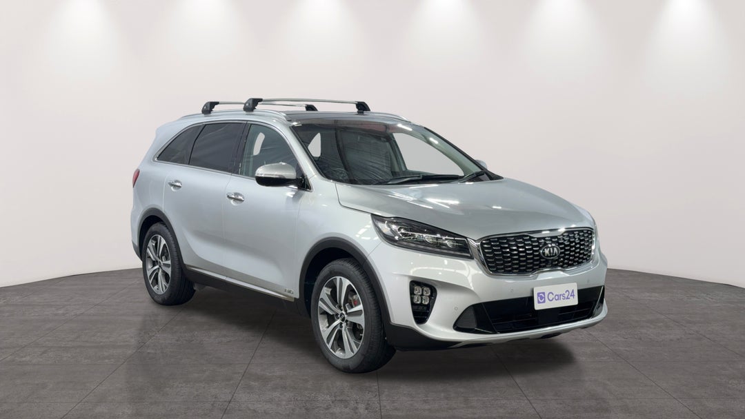 2019 Kia Sorento Gt-line (4x4), Automatic, 52068 km, Right Front Diagonal (45- Degree) View