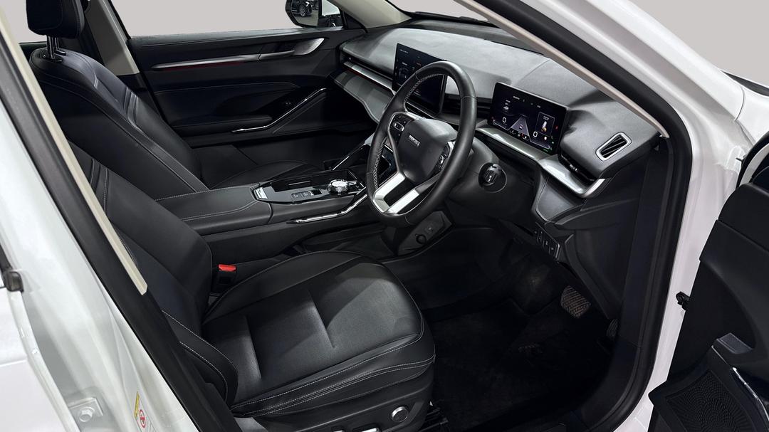2022 GWM Haval H6 Ultra Hybrid, Automatic, 20377 km, Right Side Front Door Cabin View