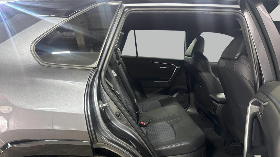 2022 Toyota RAV4 Xse (2WD) Hybrid, Automatic, 35441 km, Right Side Rear Door Cabin View