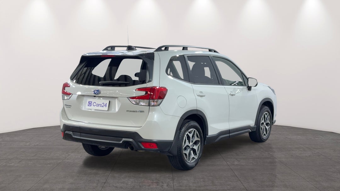 2024 Subaru Forester 2.5i (AWD), Automatic, 39036 km, Right Back Diagonal (45- Degree) View
