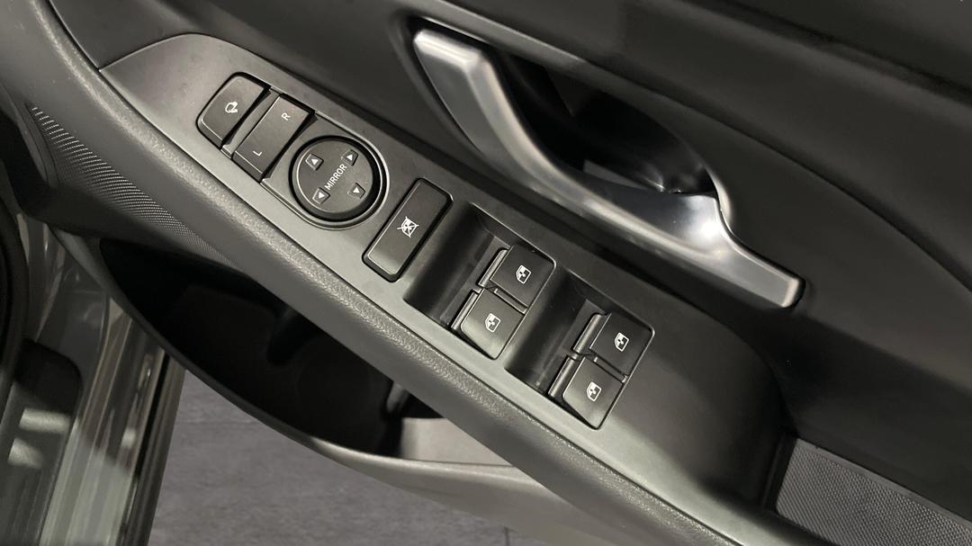 2025 Hyundai i30 N Line Mhev, Automatic, 2547 km, Drivers Side Door Panel Controls