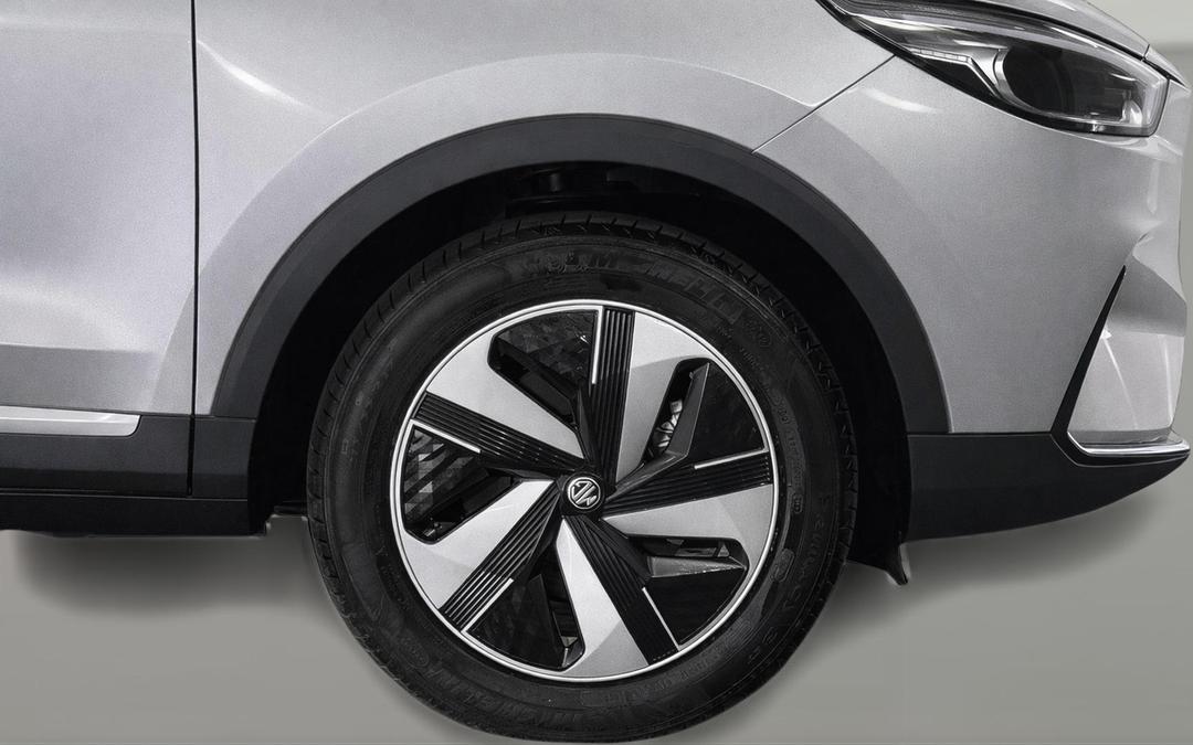 2022 MG ZS EV Essence, Automatic, 10996 km, Right Front Wheel