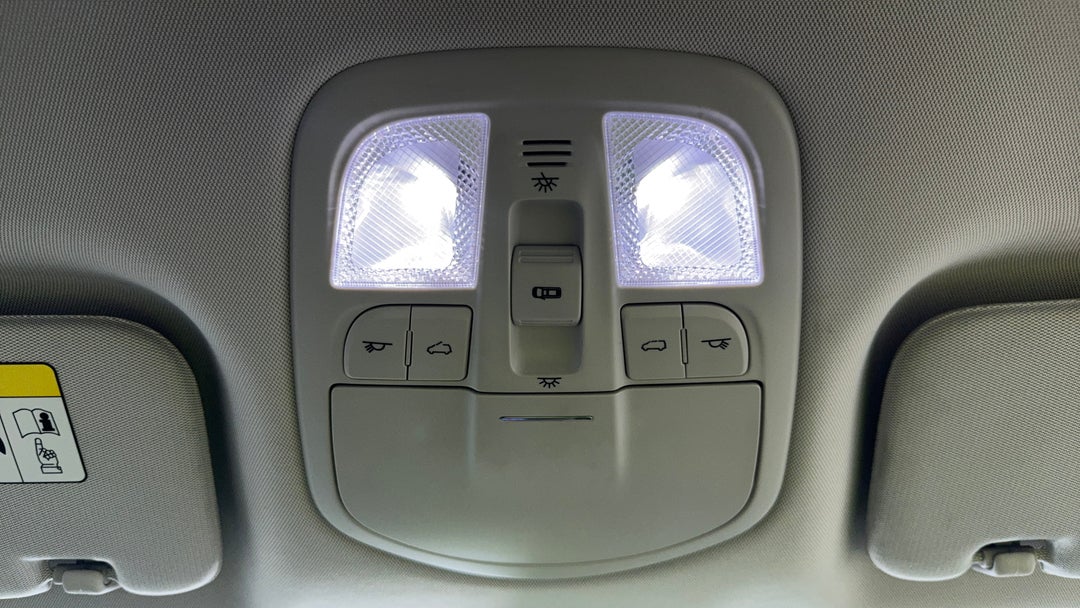 On-Roof Controls/Sunglass holder