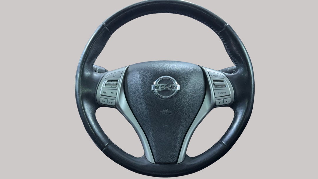2016 Nissan Qashqai Ti, Automatic, 114532 km, Steering Wheel Close-up