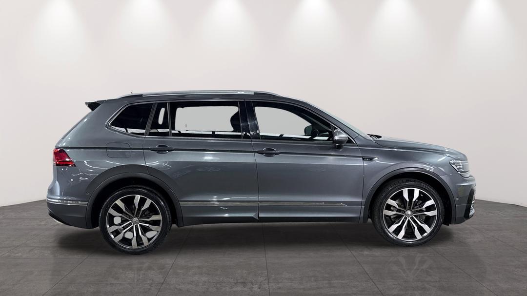 2018 Volkswagen Tiguan Allspace 162 Tsi Highline, Automatic, 148451 km, Right Side View