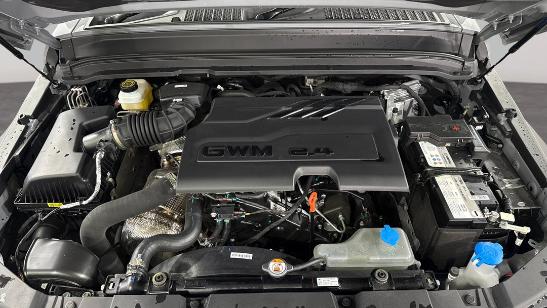 2025 GWM Tank 300 Ultra Diesel, Automatic, 3424 km, Open Bonnet (Engine)
