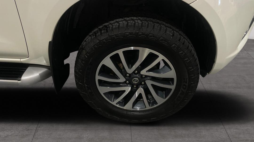 2018 Nissan Navara St-X (4x4), Automatic, 82330 km, Right Front Wheel