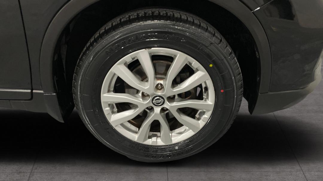 2017 Nissan X-trail St (4x4), Automatic, 132364 km, Right Front Wheel