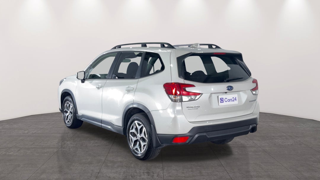 Left Back Diagonal (45- Degree) View