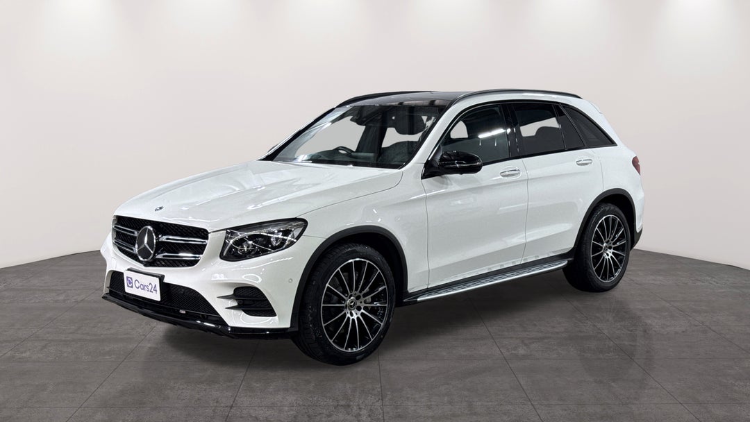 2019 Mercedes-benz GLC 250, Automatic, 66864 km, Left Front Diagonal (45- Degree) View