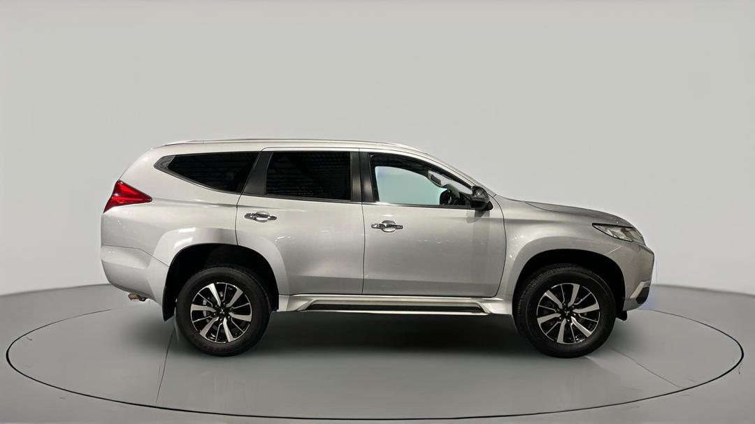 2018 Mitsubishi Pajero Sport Gls (4x4) 7 Seat, Automatic, 135890 km, Right Side View