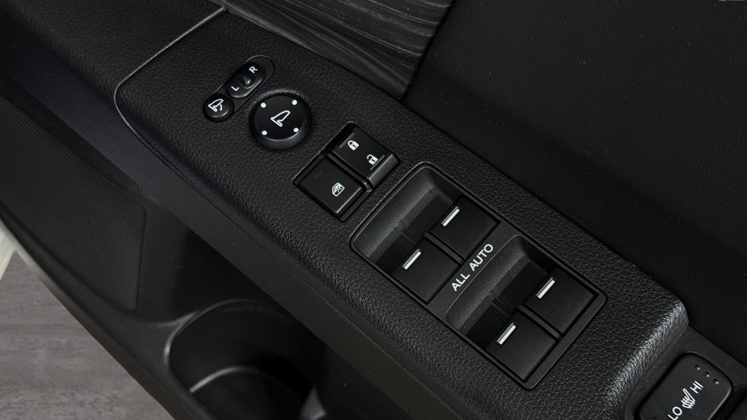 2017 Honda Odyssey Vti-l, Automatic, 106010 km, Drivers Side Door Panel Controls