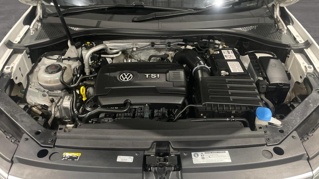 2017 Volkswagen Tiguan 162 Tsi Highline, Automatic, 112800 km, Open Bonnet (Engine)
