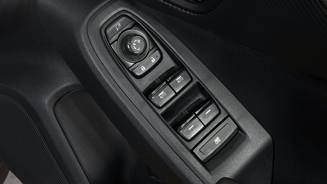 2025 Subaru Crosstrek AWD 2.0l, Automatic, 23060 km, Drivers Side Door Panel Controls