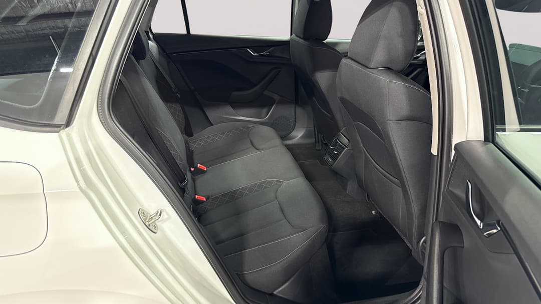 2024 SKODA Kamiq Runout 85tsi, Automatic, 32653 km, Right Side Rear Door Cabin View