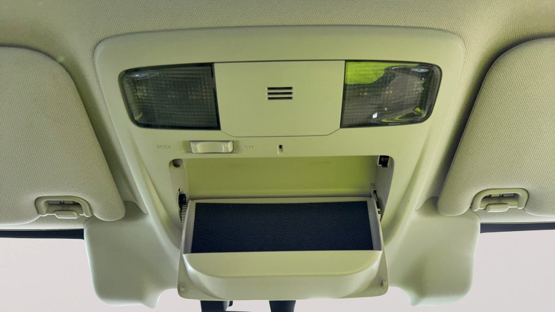 On-Roof Controls/Sunglass holder