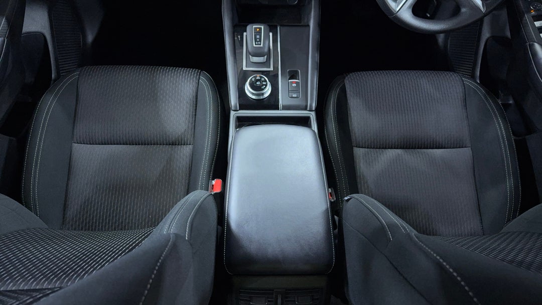 2024 Mitsubishi Outlander Es 5 Seat (2wd), Automatic, 54378 km, Center Console